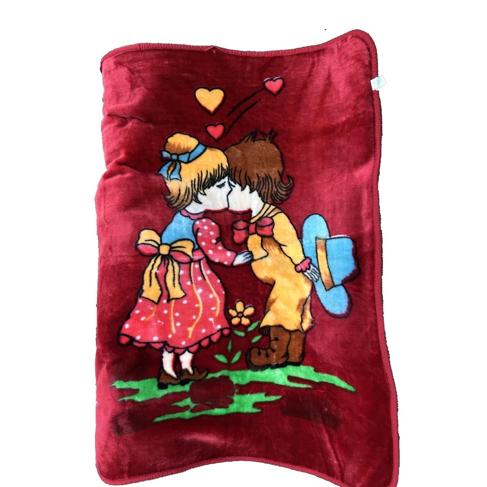 Vintage Dolphin Kids Blanket Red‎ Kissing Couple Hearts Made In Korea Throw Soft